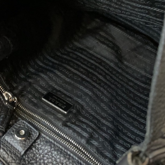 COPY - Authentic Prada Vintage Leather Shoulder Bag - Picture 13 of 13